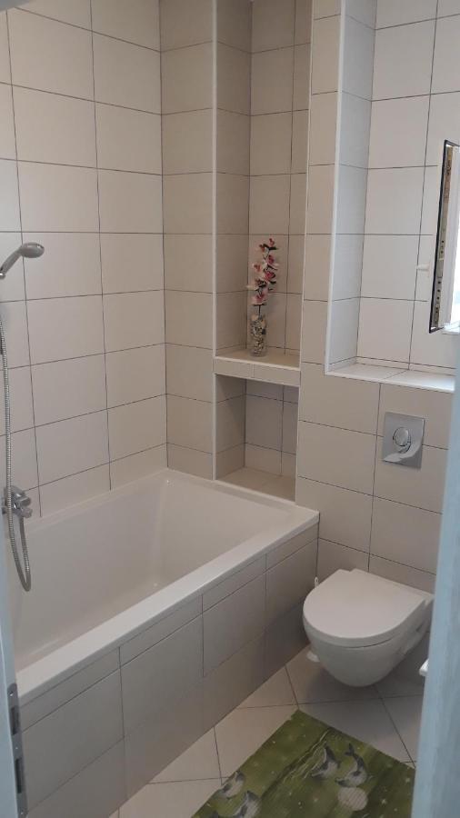 מאקרסקה Apartment With Free And Private Parking מראה חיצוני תמונה